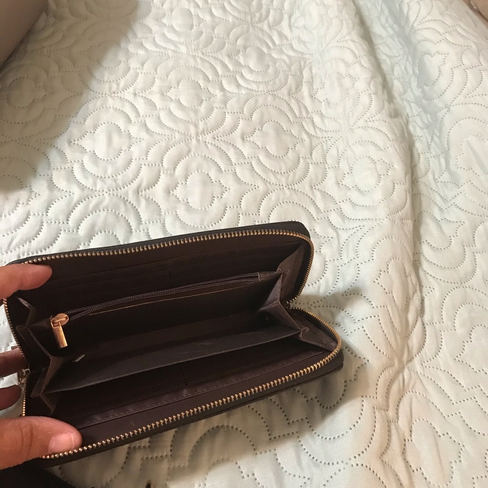 Wallet - Picture 2 of 2